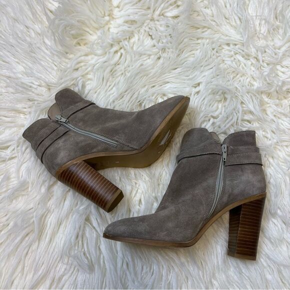 Steve Madden Womens Suede Ankle Bootie Block High Heels Boots Buckle Gray Size 6 - Picture 5 of 8